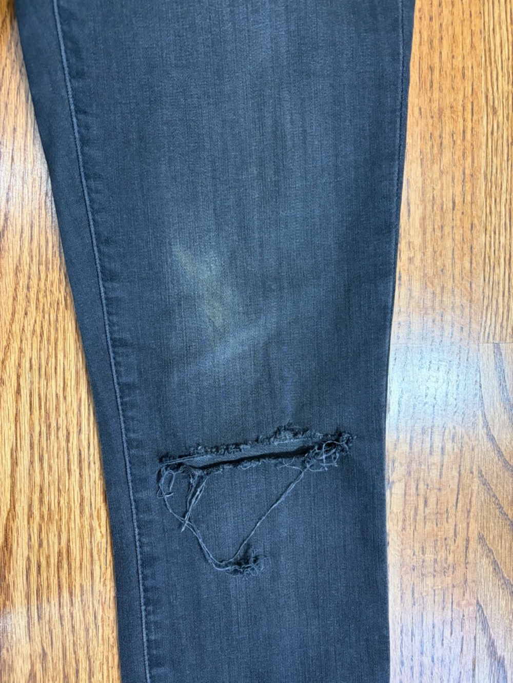 Madewell 9" High-Rise Black Sea Skinny Jeans with Distressed Knees Raw Hem sz 27 - Picture 10 of 13